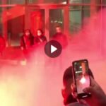 MILANO: Coprifuoco, nuove proteste sotto la sede della Regione Lombardia