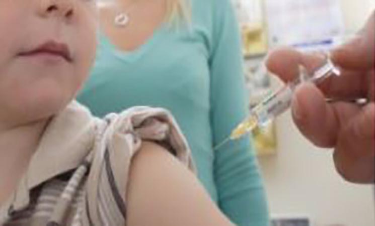 L’immunità giuridica per i produttori di vaccini dai danni cagionati ai vaccinati