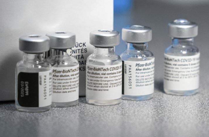"Reazioni nel 50% dei vaccinati: ecco cosa succede dopo l'iniezione"