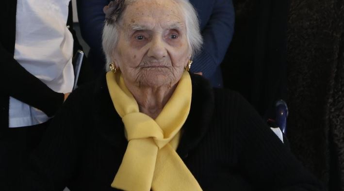 Sannazzaro, a 104 anni ha battuto il Covid: «Il mio sogno è incontrare Gerry Scotti»