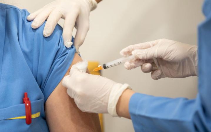 (ANSA) Medico muore dopo essere stato sottoposto nei giorni scorsi al vaccino