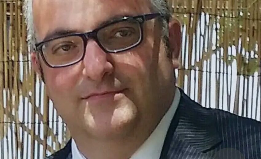 Avvocato di 45 anni muore dopo il vaccino AstraZeneca. Stroncato da una trombosi. Inchiesta in Sicilia.