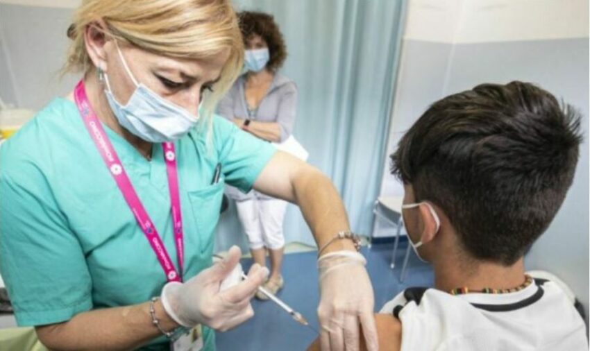 Rieti è la prima città a sperimentare i vaccini sugli adolescenti con 120 candidati 12enni