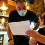 La giustizia sospende l'obbligo di presentare il certificato COVID nei bar e ristoranti delle Isole Canarie