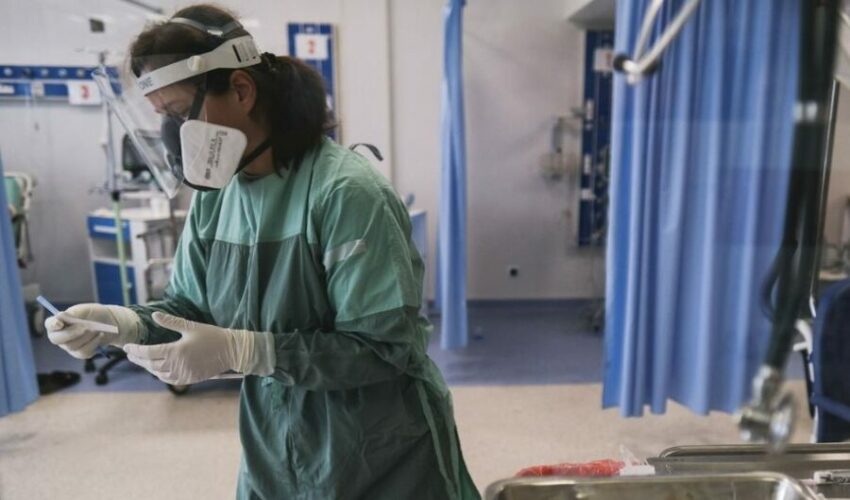 Allarme da Israele : Malati gravi in ospedale, più della metà sono vaccinati.