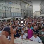 Trieste non si piega: cittadini manifestano contro la dittatura sanitaria