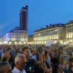 'No green pass', 'No green pass', in migliaia protestano in centro a Torino
