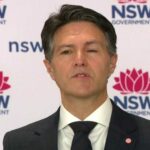 Ministro australiano Victor Dominello paralisi di Bell dopo vaccino covid-19