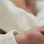 Neonata muore in culla 5 giorni dopo le vaccinazioni infantili di massa (VAERS ID: 1412669-1)