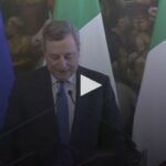 Scontri no Green Pass a Roma, Draghi: no violenze, avanti con vaccini