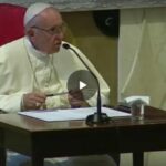 Papa Francesco: "C’era una volta un vecchio gesuita furbacchione”