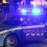 Vaccino forze dell'ordine, obbligo da domani: chi si defila via arma e manette e multe fino a 1.500 euro