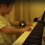 L'incredibile performance di un baby pianista, il video è virale
