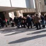 Anche a Lecce no vax e no green pass in fila in tribunale per denunciare il governo Draghi