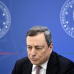 Mario Draghi pensa solo a fuggire. Il retroscena di Luigi Bisignani: "Esaspera lo scontro con i partiti per crearsi una via di fuga"
