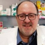 Stroncato da un malore a 53 anni: addio al parafarmacista Sergio Bravi, tre mesi fa la terza dose