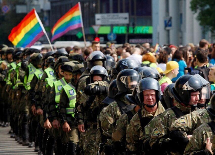 L’ucraina schiera a Kiev la Brigata Unicorno, formazione composta da membri della comunità LGBT
