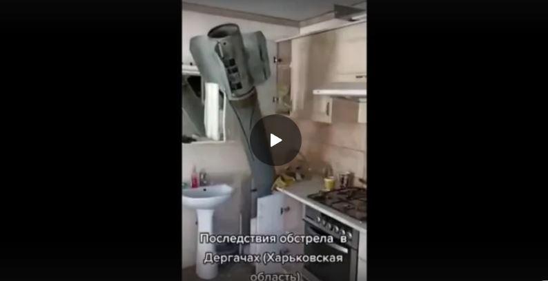 Ucraina, diventa virale il video di un missile piombato nella cucina e  incastrato nel lavello