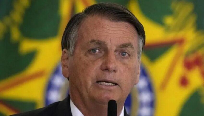 Vaccini : Bolsonaro scatenato contro il ministro della salute Queiroga