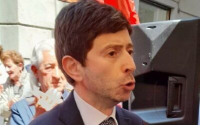 Ministro Speranza pesantemente contestato a La Spezia: “Vergogna, buffone! Paga, assassino!”