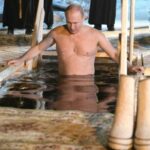 G7, Putin risponde alle battute di Johnson e Trudeau: "Leader occidentali a torso nudo? Disgustosi"