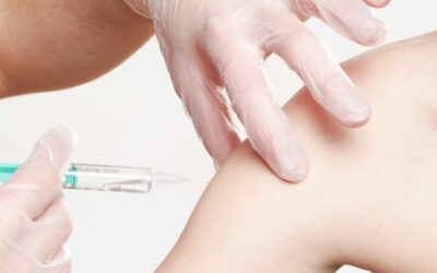 Gli effetti avversi della vaccinazioni sono maggiori quando vengono fatte contemporaneamente