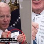 Biden svela per errore il foglio con le istruzioni scritte dai suoi burattinai: "Siediti, saluta con la manina, rispondi e poi vai via"