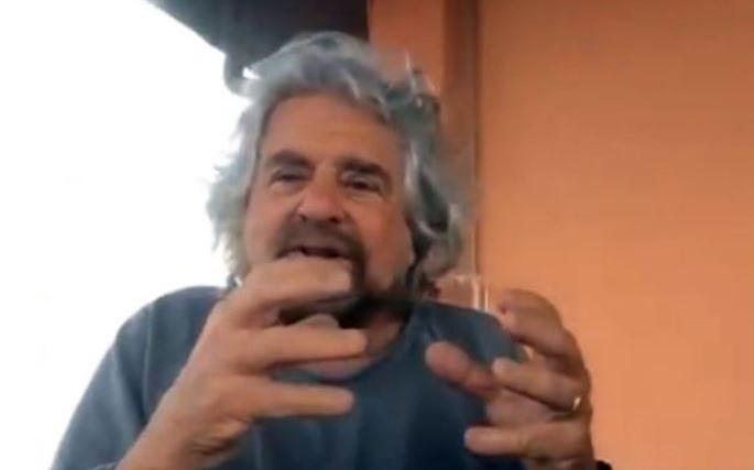 La proposta di Beppe Grillo: usiamo gli insetti nei menù delle mense scolastiche