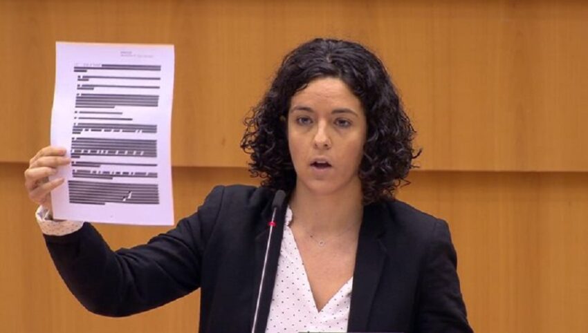 Eurodeputata Aubry a von der Leyen: come ha potuto la Commissione Europea accettare di inchinarsi così a Big Pharma?