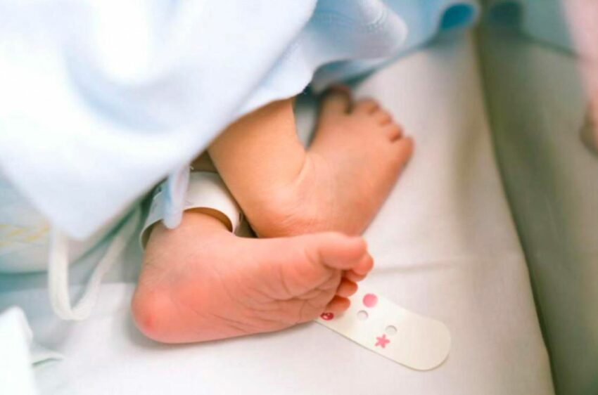 Morte improvvisa del bambino (SIDS) a seguito di vaccino esavalente: uno studio neuropatologico invita a indagare sui componenti dei vaccini