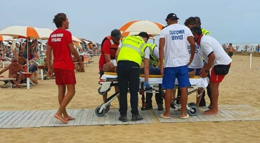 “Malori improvvisi”: almeno 11 vacanzieri cadono morti sulle spiagge italiane in 24 ore