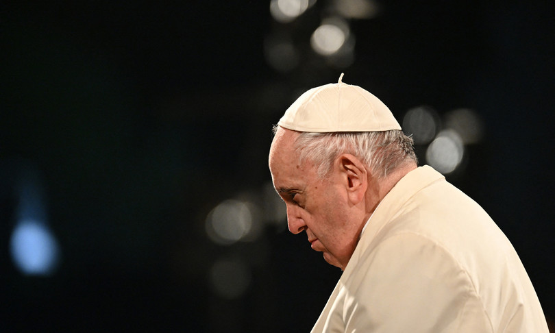 Papa Francesco: “Da giovane ho fatto il buttafuori in un locale notturno” il mio sogno era fare il macellaio