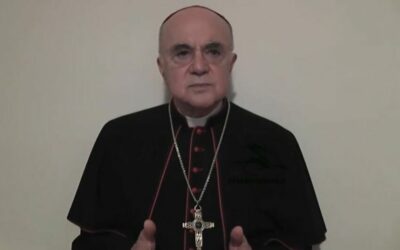 Monsignor Carlo Viganò senza freni: siamo stati ingannati