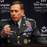 Generale Usa, David Petraeus: Gli Stati Uniti possono entrare direttamente in guerra in Ucraina senza una minaccia a un membro NATO