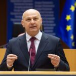 Eurodeputato Kolakusic: ci sono stati venduti vaccini falsi, Pfizer e le altre aziende dovrebbero essere perseguite e interrotti i contratti.