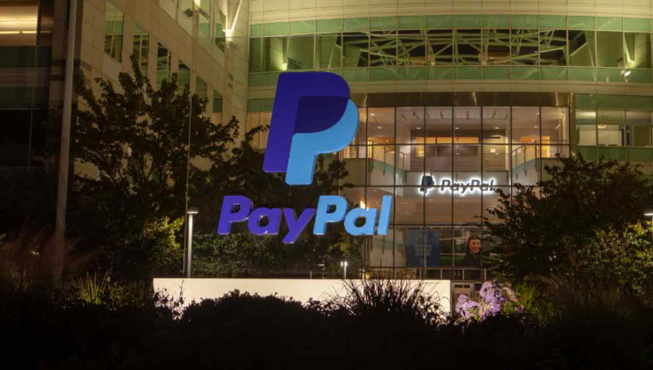 PayPal: multe da 2500 dollari per chi diffonde fake news, poi ci ripensa si scusa “è stato un errore” scusate per aver creato confusione.