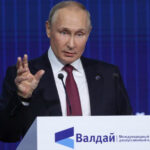 Putin: l'Occidente fa un gioco sporco e sanguinoso, ci vogliono sterminare