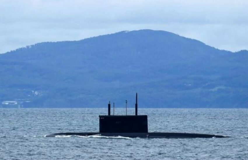 Il sottomarino russo Belgorod nei mari artici, allerta della Nato