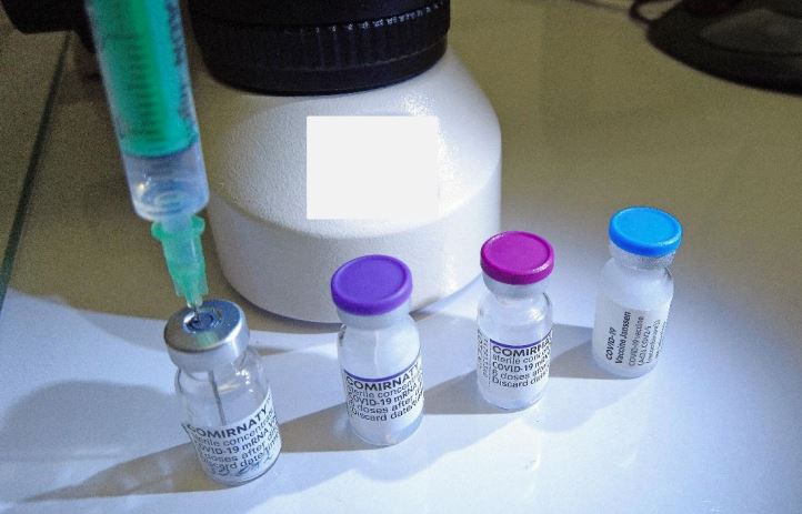60 scienziati rivelano cosa c’è nei vaccini e cosa sta succedendo al sangue dei vaccinati.