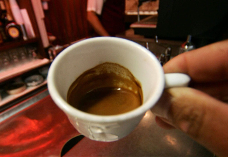 Il ministero della Salute richiama cialde di tre marchi di caffè per “rischio chimico”: riportarli al punto vendita