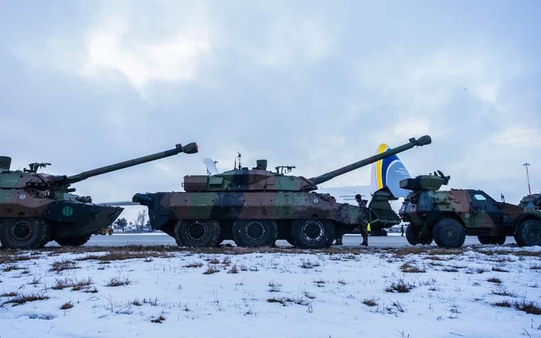 I Veicoli corazzati che gli USA hanno fornito all’esercito ucraino si sono  congelati e hanno smesso di funzionare.