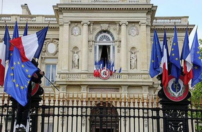 Il ministero degli Esteri francese ha esortato i suoi cittadini a lasciare la Bielorussia: “I francesi, sono invitati a lasciare il paese senza indugio”