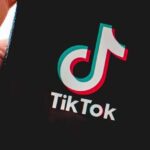 Ue chiede a dipendenti di disinstallare l'app TikTok: app vietata a tutti i dipendenti della Commissione