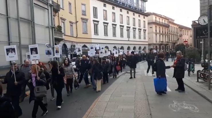 Milano: corteo per le vittime delle reazioni avverse al siero sperimentale contro il Covid… il silenzio vergognoso dei media