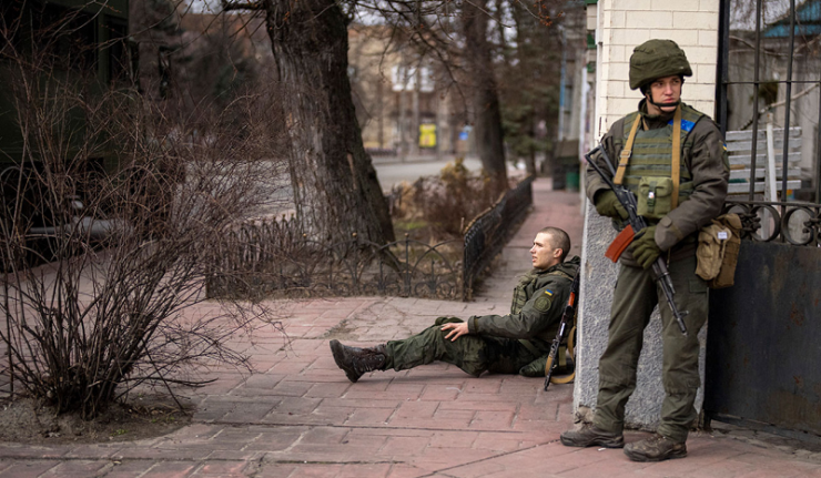 Fine della truffa: i soldati ucraini finalmente si rendono conto che il LORO VERO NEMICO è a Kiev e non a Mosca