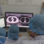 Coronavirus, l'esperto americano di bioterrorismo: "Creato in laboratorio, è un'arma da guerra biologica"