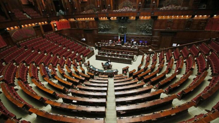Morte Berlusconi, pausa senza precedenti: la Camera dei Deputati e il Senato si fermeranno per sette giorni in segno di lutto