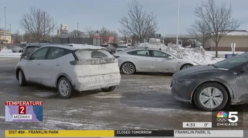 Riscaldamento Globale e Auto Elettriche si rivelano due flop durante l’inverno a Chicago