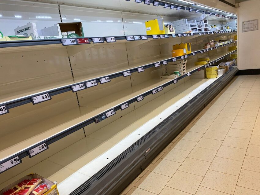 Scaffali vuoti: le proteste degli agricoltori colpiscono i supermercati in Lussemburgo