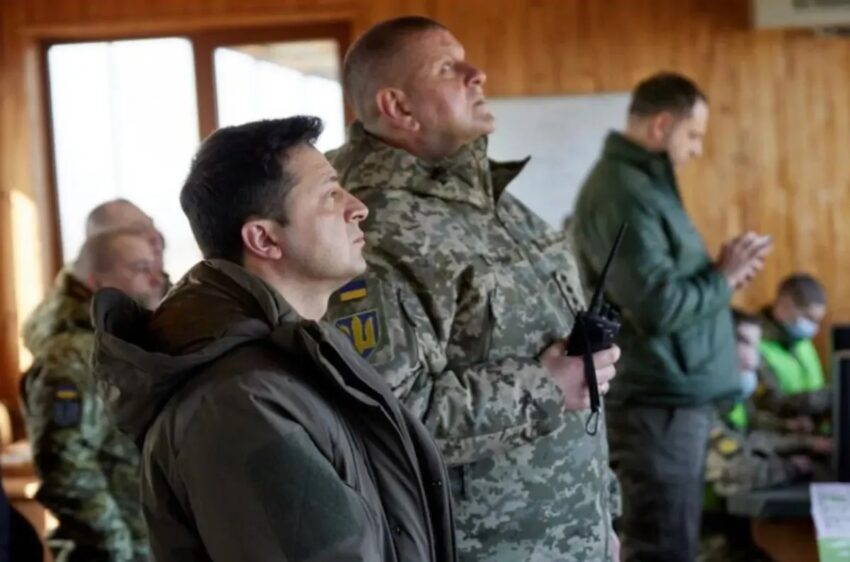 Le forze armate ucraine stanno discutendo del rovesciamento di Zelensky
